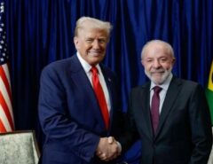 Lula diz que cobrou a Trump fim de sanções dos EUA contra ministros do STF