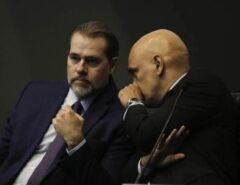O TEMPO ESTÁ FECHANDO: CPI do Crime aprova convites a Moraes e Dias Toffoli e convoca Vorcaro
