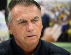 Bolsonaro tem 2º dia de melhora clínica, mas segue sem previsão de alta