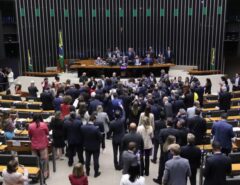 Câmara aprova urgência do projeto que proíbe o governo do PT de impor sigilos em despesas públicas