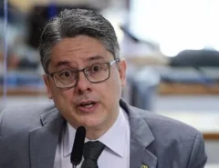 Relatório de CPI vai apontar crime infiltrado nos Poderes e falhas do BC e da CVM no Caso Master