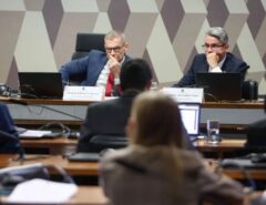 CPI rejeita relatório que pedia indiciamento de ministros do STF e do PGR