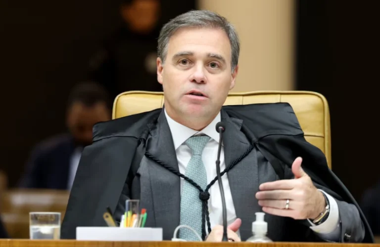 Andre Mendoça